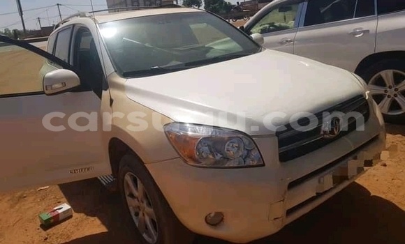 Acheter Occasion Voiture Toyota RAV4 Blanc à Ouagadougou, Burkina-Faso Acheter Occasion Voiture Toyota RAV4 Blanc à Ouagadougou, Burkina-Faso