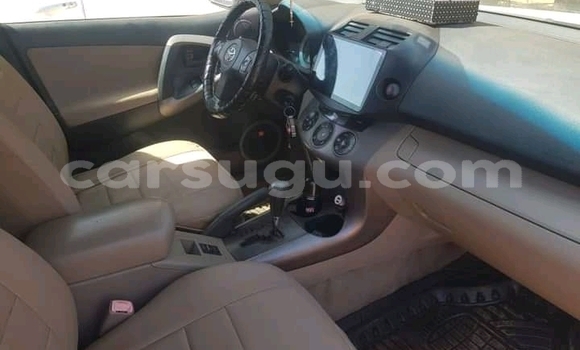 Acheter Occasion Voiture Toyota RAV4 Blanc à Ouagadougou, Burkina-Faso Acheter Occasion Voiture Toyota RAV4 Blanc à Ouagadougou, Burkina-Faso