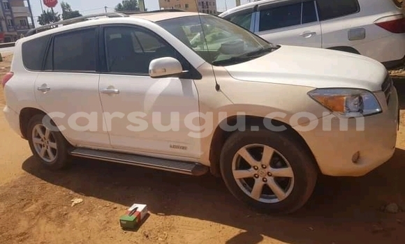 Acheter Occasion Voiture Toyota RAV4 Blanc à Ouagadougou, Burkina-Faso Acheter Occasion Voiture Toyota RAV4 Blanc à Ouagadougou, Burkina-Faso