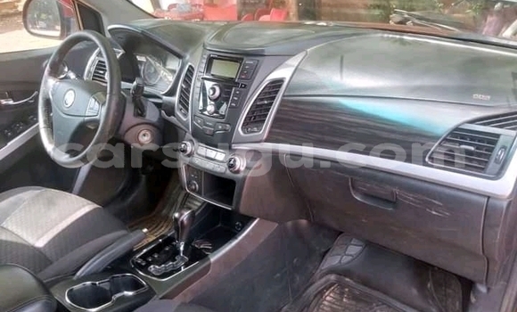 Acheter Occasion Voiture Toyota RAV4 Rouge à Ouagadougou, Burkina-Faso Acheter Occasion Voiture Toyota RAV4 Rouge à Ouagadougou, Burkina-Faso