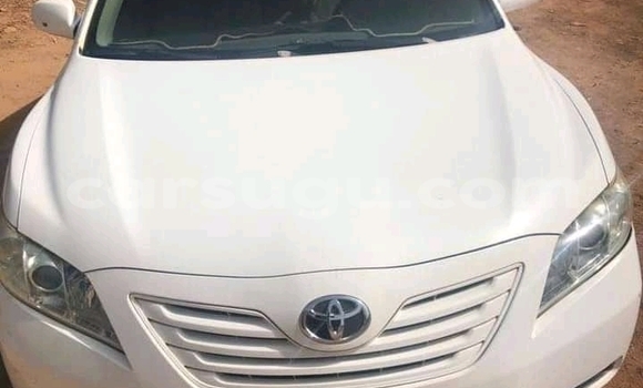 Acheter Occasion Voiture Toyota Camry Blanc à Ouagadougou, Burkina-Faso Acheter Occasion Voiture Toyota Camry Blanc à Ouagadougou, Burkina-Faso