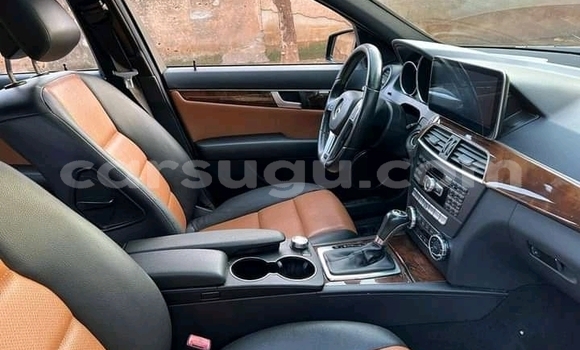 Acheter Occasion Voiture Mercedes-Benz C–Class Noir à Ouagadougou, Burkina-Faso Acheter Occasion Voiture Mercedes-Benz C–Class Noir à Ouagadougou, Burkina-Faso