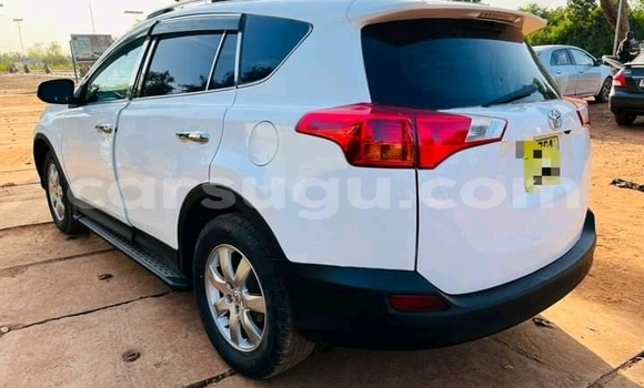 Acheter Occasion Voiture Toyota RAV4 Blanc à Ouagadougou, Burkina-Faso Acheter Occasion Voiture Toyota RAV4 Blanc à Ouagadougou, Burkina-Faso