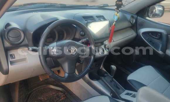 Acheter Occasion Voiture Toyota RAV4 Noir à Ouagadougou, Burkina-Faso Acheter Occasion Voiture Toyota RAV4 Noir à Ouagadougou, Burkina-Faso