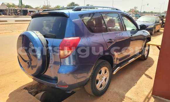 Acheter Occasion Voiture Toyota RAV4 Bleu à Ouagadougou, Burkina-Faso Acheter Occasion Voiture Toyota RAV4 Bleu à Ouagadougou, Burkina-Faso