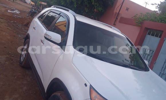Buy Used Kia Sorento White Car in Gorom–Gorom in Oudalan Buy Used Kia Sorento White Car in Gorom–Gorom in Oudalan