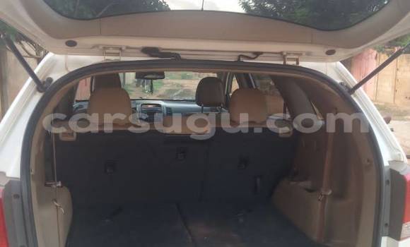 Buy Used Kia Sorento White Car in Gorom–Gorom in Oudalan Buy Used Kia Sorento White Car in Gorom–Gorom in Oudalan