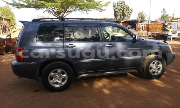 Acheter Occasion Voiture Toyota Highlander Bleu à Ouagadougou, Burkina-Faso Acheter Occasion Voiture Toyota Highlander Bleu à Ouagadougou, Burkina-Faso