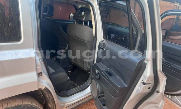 Buy Used Jeep Cherokee White Car in Boromo in Bale Buy Used Jeep Cherokee White Car in Boromo in Bale