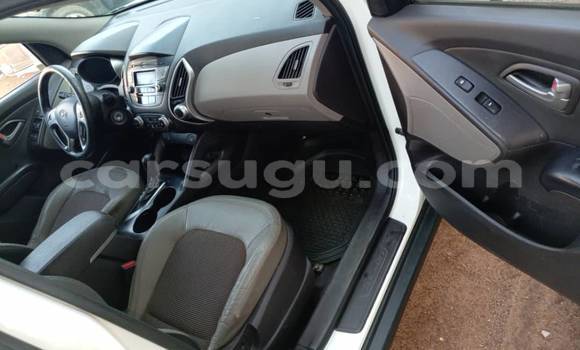 Buy Used Hyundai Tucson White Car in Boulsa in Namentenga Buy Used Hyundai Tucson White Car in Boulsa in Namentenga