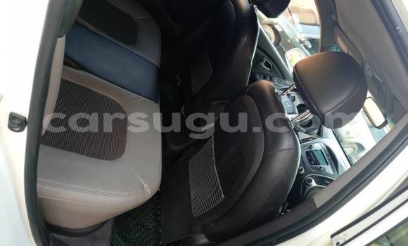 Buy Used Hyundai Tucson White Car in Boulsa in Namentenga Buy Used Hyundai Tucson White Car in Boulsa in Namentenga