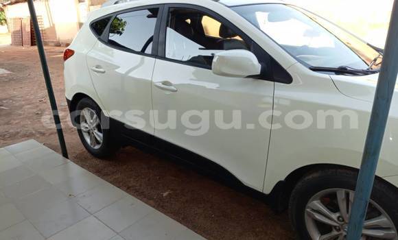 Buy Used Hyundai Tucson White Car in Boulsa in Namentenga Buy Used Hyundai Tucson White Car in Boulsa in Namentenga