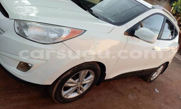 Buy Used Hyundai Tucson White Car in Boulsa in Namentenga Buy Used Hyundai Tucson White Car in Boulsa in Namentenga
