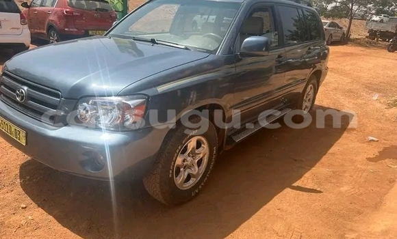 Acheter Occasion Voiture Toyota Highlander Bleu à Ouagadougou, Burkina-Faso Acheter Occasion Voiture Toyota Highlander Bleu à Ouagadougou, Burkina-Faso
