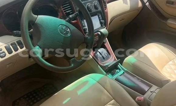 Acheter Occasion Voiture Toyota Highlander Bleu à Ouagadougou, Burkina-Faso Acheter Occasion Voiture Toyota Highlander Bleu à Ouagadougou, Burkina-Faso