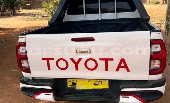 Acheter Occasion Voiture Toyota Hilux Blanc à Ouagadougou, Burkina-Faso Acheter Occasion Voiture Toyota Hilux Blanc à Ouagadougou, Burkina-Faso