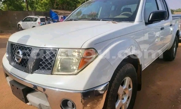 Acheter Occasion Voiture Nissan Navara Blanc à Ouagadougou, Burkina-Faso Acheter Occasion Voiture Nissan Navara Blanc à Ouagadougou, Burkina-Faso