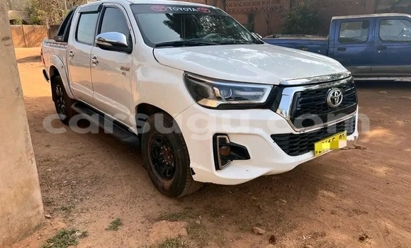 Buy Used Toyota Hilux White Car in Ouagadougou in Burkina Faso Buy Used Toyota Hilux White Car in Ouagadougou in Burkina Faso