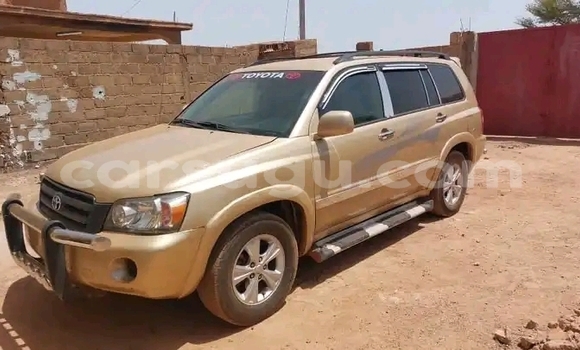 Acheter Occasion Voiture Toyota Highlander Beige à Ouagadougou, Burkina-Faso Acheter Occasion Voiture Toyota Highlander Beige à Ouagadougou, Burkina-Faso