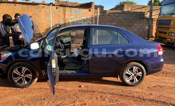 Acheter Occasion Voiture Toyota Yaris Bleu à Ouagadougou, Burkina-Faso Acheter Occasion Voiture Toyota Yaris Bleu à Ouagadougou, Burkina-Faso