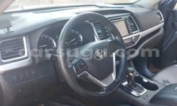 Acheter Occasion Voiture Toyota Highlander Other à Ouagadougou, Burkina-Faso Acheter Occasion Voiture Toyota Highlander Other à Ouagadougou, Burkina-Faso