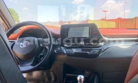 Acheter Occasion Voiture Toyota C-HR Noir à Ouagadougou, Burkina-Faso Acheter Occasion Voiture Toyota C-HR Noir à Ouagadougou, Burkina-Faso