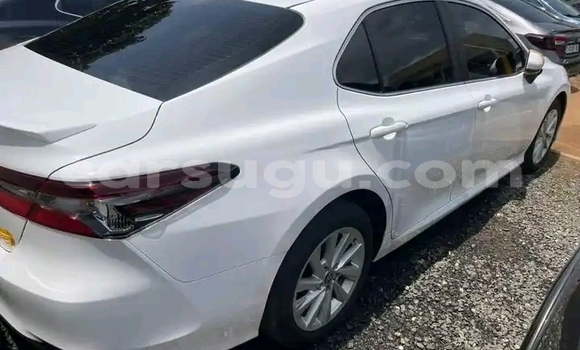Buy Used Toyota Camry White Car in Ouagadougou in Burkina Faso Buy Used Toyota Camry White Car in Ouagadougou in Burkina Faso
