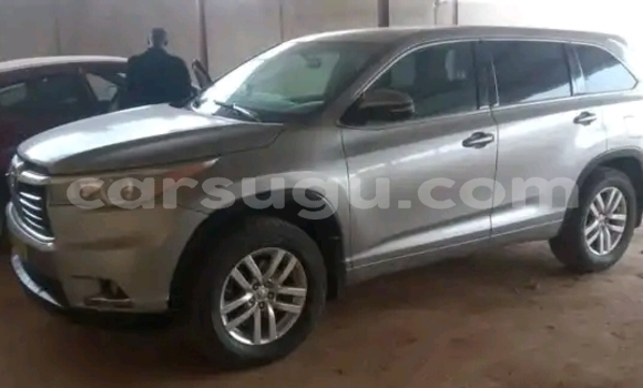 Sayi Na hannu Toyota Highlander Azurfa Mota in Ouagadougou a Burkina Faso Sayi Na hannu Toyota Highlander Azurfa Mota in Ouagadougou a Burkina Faso