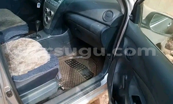 Acheter Occasion Voiture Toyota Yaris Beige à Ouagadougou, Burkina-Faso Acheter Occasion Voiture Toyota Yaris Beige à Ouagadougou, Burkina-Faso