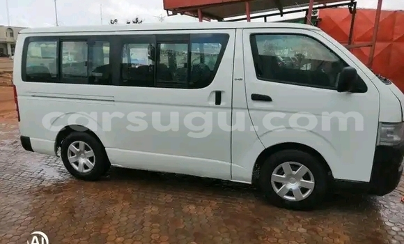 Acheter Occasion Voiture Toyota Hiace Blanc à Ouagadougou, Burkina-Faso Acheter Occasion Voiture Toyota Hiace Blanc à Ouagadougou, Burkina-Faso