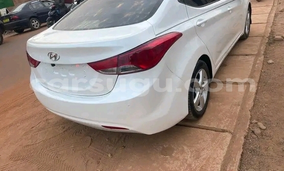 Acheter Occasion Voiture Hyundai Elantra Blanc à Ouagadougou, Burkina-Faso Acheter Occasion Voiture Hyundai Elantra Blanc à Ouagadougou, Burkina-Faso