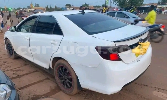 Acheter Occasion Voiture Toyota Camry Blanc à Ouagadougou, Burkina-Faso Acheter Occasion Voiture Toyota Camry Blanc à Ouagadougou, Burkina-Faso