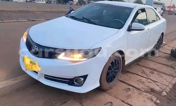 Acheter Occasion Voiture Toyota Camry Blanc à Ouagadougou, Burkina-Faso Acheter Occasion Voiture Toyota Camry Blanc à Ouagadougou, Burkina-Faso