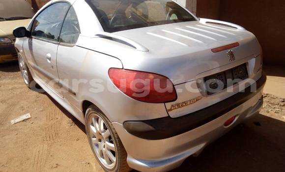 Acheter Occasion Voiture Peugeot 206 Gris à Ouagadougou, Burkina-Faso Acheter Occasion Voiture Peugeot 206 Gris à Ouagadougou, Burkina-Faso