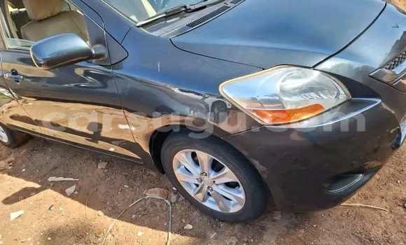 Acheter Occasion Voiture Toyota Yaris Noir à Ouagadougou, Burkina-Faso Acheter Occasion Voiture Toyota Yaris Noir à Ouagadougou, Burkina-Faso
