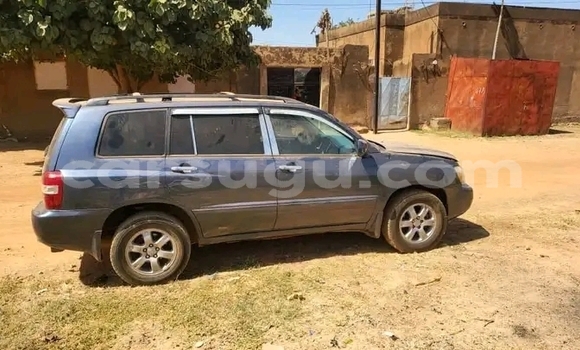 Acheter Occasion Voiture Toyota Highlander Bleu à Ouagadougou, Burkina-Faso Acheter Occasion Voiture Toyota Highlander Bleu à Ouagadougou, Burkina-Faso