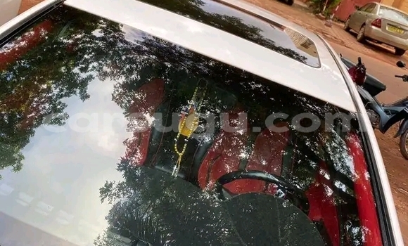 Acheter Occasion Voiture Hyundai Sonata Blanc à Ouagadougou, Burkina-Faso Acheter Occasion Voiture Hyundai Sonata Blanc à Ouagadougou, Burkina-Faso