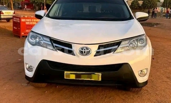 Acheter Occasion Voiture Toyota RAV4 Blanc à Ouagadougou, Burkina-Faso Acheter Occasion Voiture Toyota RAV4 Blanc à Ouagadougou, Burkina-Faso