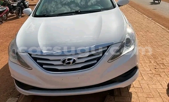 Acheter Occasion Voiture Hyundai Sonata Blanc à Ouagadougou, Burkina-Faso Acheter Occasion Voiture Hyundai Sonata Blanc à Ouagadougou, Burkina-Faso