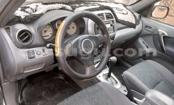 Sayi Na hannu Toyota RAV4 Sauran Mota in Ouagadougou a Burkina Faso