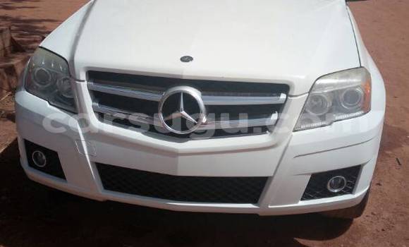 Acheter Occasion Voiture Mercedes‒Benz GLK-Class Blanc à Ouagadougou au Burkina-Faso Acheter Occasion Voiture Mercedes‒Benz GLK-Class Blanc à Ouagadougou au Burkina-Faso