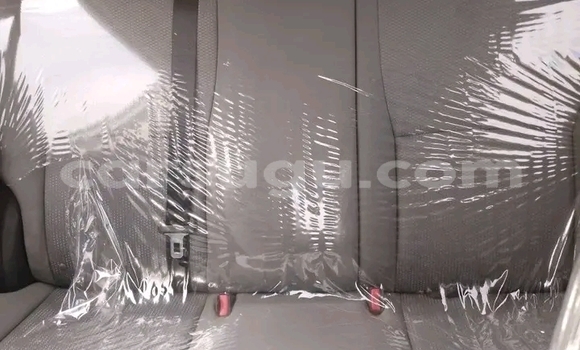 Sayi Na hannu Toyota Matrix White Mota in Ouagadougou a Burkina Faso Sayi Na hannu Toyota Matrix White Mota in Ouagadougou a Burkina Faso