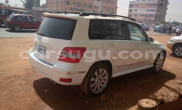 Acheter Occasion Voiture Mercedes-Benz GLK–Class Blanc à Ouagadougou, Burkina-Faso Acheter Occasion Voiture Mercedes-Benz GLK–Class Blanc à Ouagadougou, Burkina-Faso