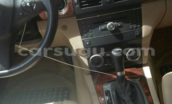 Acheter Occasion Voiture Mercedes-Benz GLK–Class Blanc à Ouagadougou, Burkina-Faso Acheter Occasion Voiture Mercedes-Benz GLK–Class Blanc à Ouagadougou, Burkina-Faso