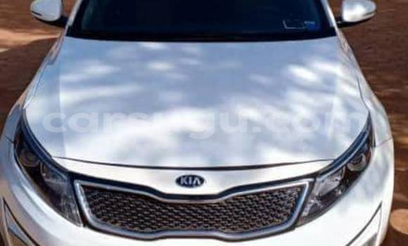 Acheter Occasion Voiture Kia Optima Blanc à Ouagadougou, Burkina-Faso Acheter Occasion Voiture Kia Optima Blanc à Ouagadougou, Burkina-Faso