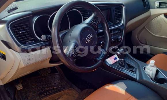 Acheter Occasion Voiture Kia Optima Blanc à Ouagadougou, Burkina-Faso Acheter Occasion Voiture Kia Optima Blanc à Ouagadougou, Burkina-Faso