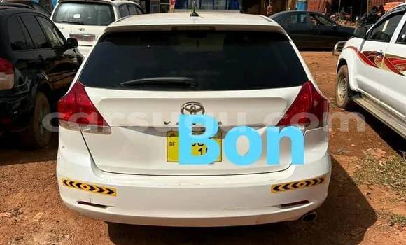 Acheter Occasion Voiture Toyota Vanguard Blanc à Ouagadougou, Burkina-Faso Acheter Occasion Voiture Toyota Vanguard Blanc à Ouagadougou, Burkina-Faso