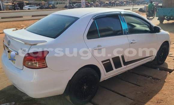 Acheter Occasion Voiture Toyota Yaris Blanc à Ouagadougou, Burkina-Faso Acheter Occasion Voiture Toyota Yaris Blanc à Ouagadougou, Burkina-Faso