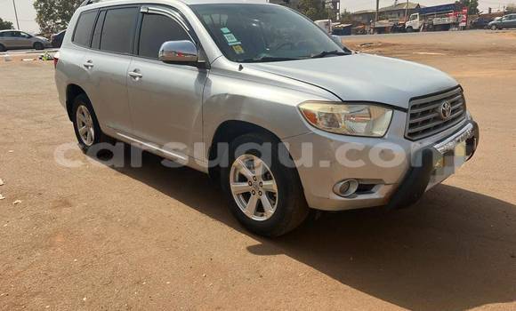 Acheter Occasion Voiture Toyota Highlander Autre à Ouagadougou, Burkina-Faso Acheter Occasion Voiture Toyota Highlander Autre à Ouagadougou, Burkina-Faso