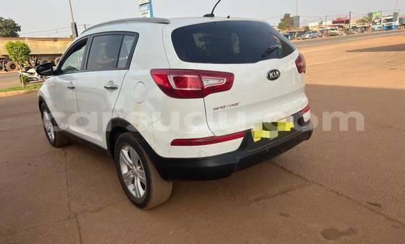 Acheter Occasion Voiture Kia Sportage Blanc à Ouagadougou, Burkina-Faso Acheter Occasion Voiture Kia Sportage Blanc à Ouagadougou, Burkina-Faso
